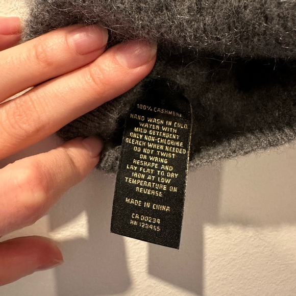 Cashmere top - Picture 3 of 4